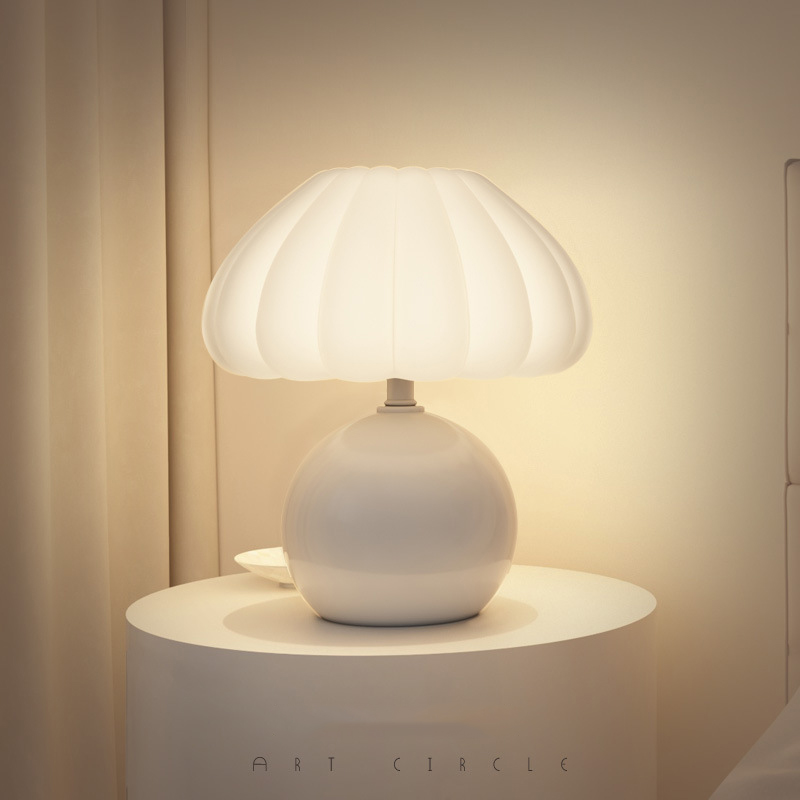 Cream Style Bedside Table Lamp - đánh giá và giá Mushroom Table Lamp